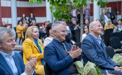 dsc00342_250x154_crop_478b24840a