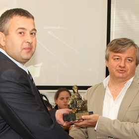 doinov_280x280_crop_478b24840a