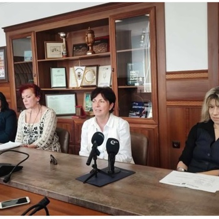 petyr-chehov-nagrada-penio-penev-24-chasa_700x700_crop_478b24840a