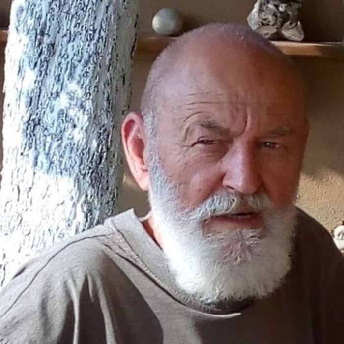 003-sbj-bg-eujpg_700x700_crop_478b24840a