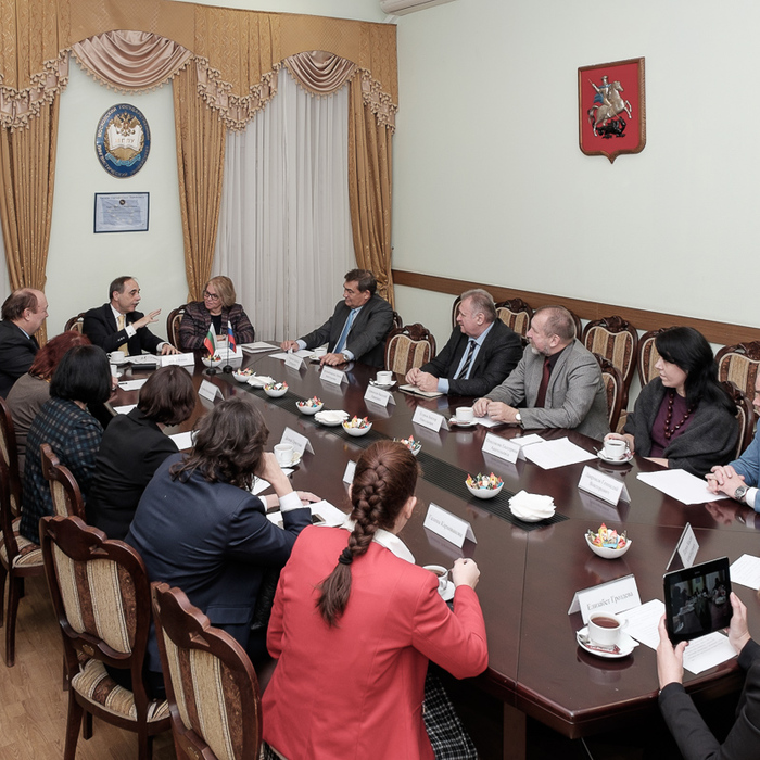 01-bulgarian-lang-center-opening-12-oct-2017_700x700_crop_478b24840a