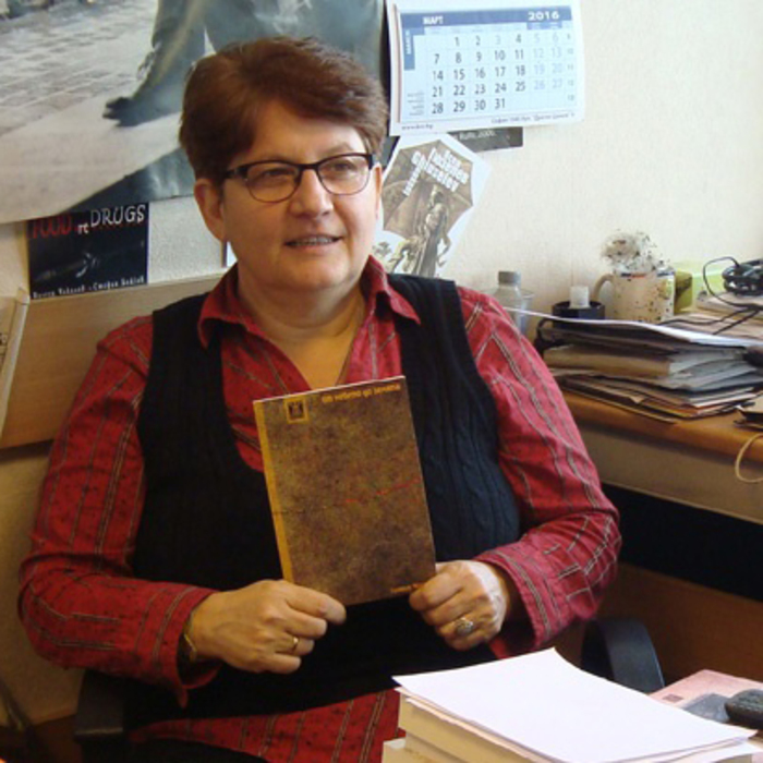 2_700x700_crop_478b24840a