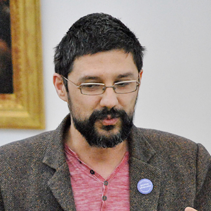 photo-4_700x700_crop_478b24840a