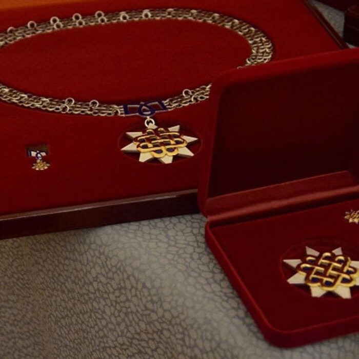 zlaten-vek-ogurlie-min-na-culture_700x700_crop_478b24840a