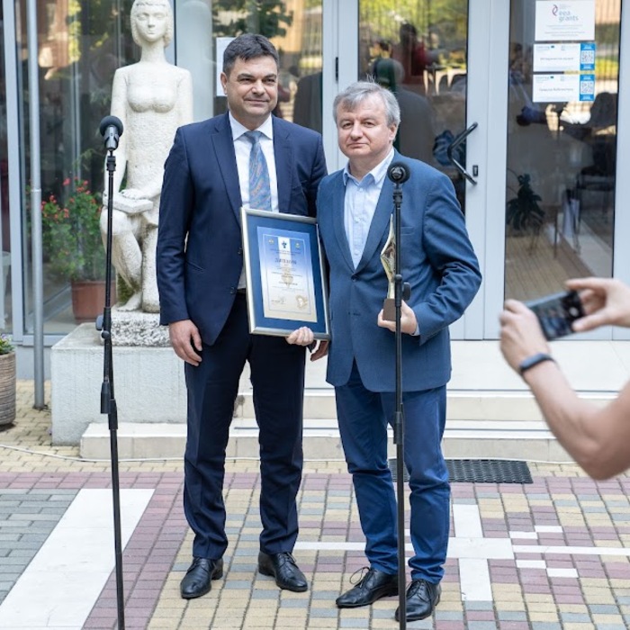 dsc00251_700x700_crop_478b24840a