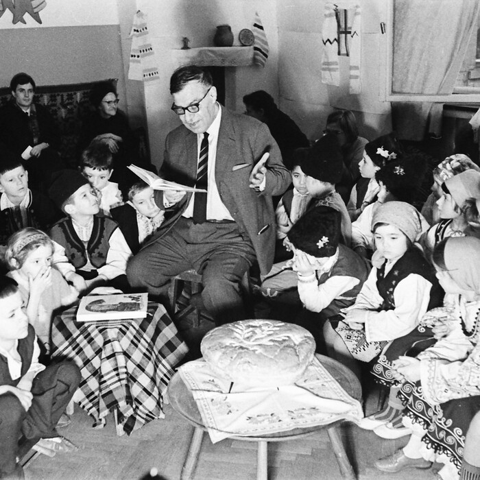 angel-karaliichev_700x700_crop_478b24840a